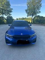 BMW 320d Touring M Sport Automatik M Sport - BMW: Blau, Alcantara, Soundsystem, Kombi