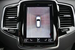 Fahrzeugabbildung Volvo XC90 B5 AWD* R-Design*STHZ*360°LUFT*B&W*22Zoll