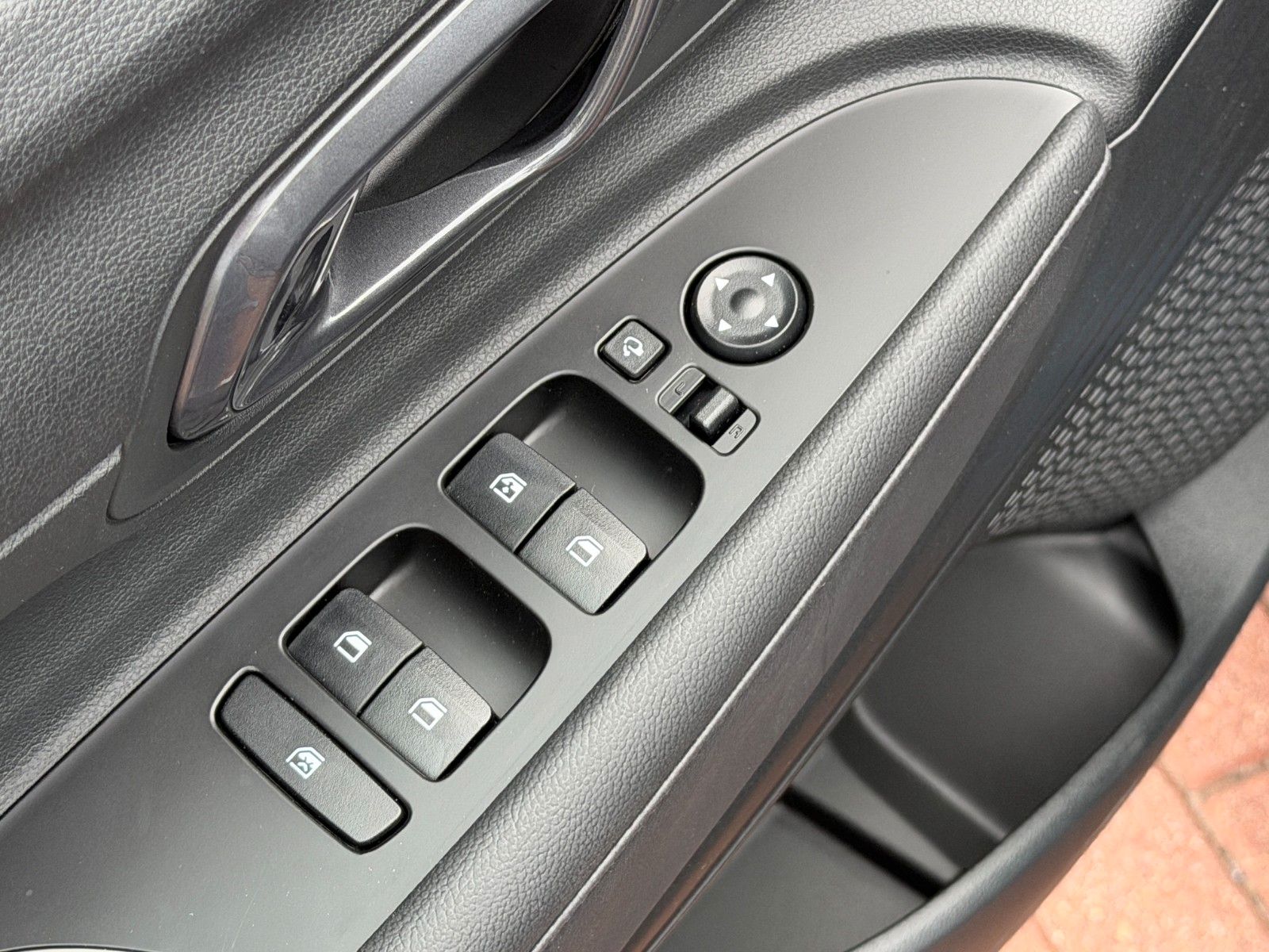 Fahrzeugabbildung Hyundai BAYON 1.0 T-GDI Trend *Navi*SmartKey*Kamera*LED*