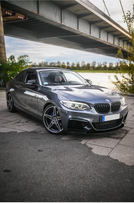 BMW 220