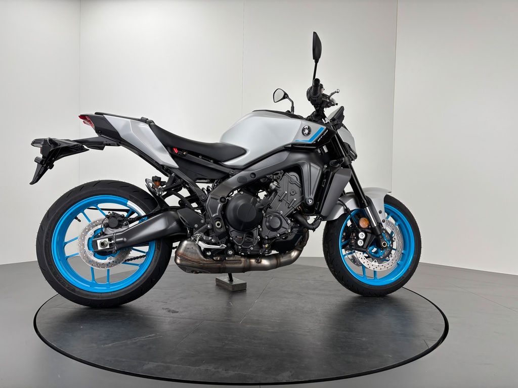Fahrzeugabbildung Yamaha MT-09 *AKTION: TRANSPORT & SOUND ! *MJ2025