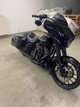 Harley-Davidson Street Glide Special    5HD  - Offers matching your search criteria