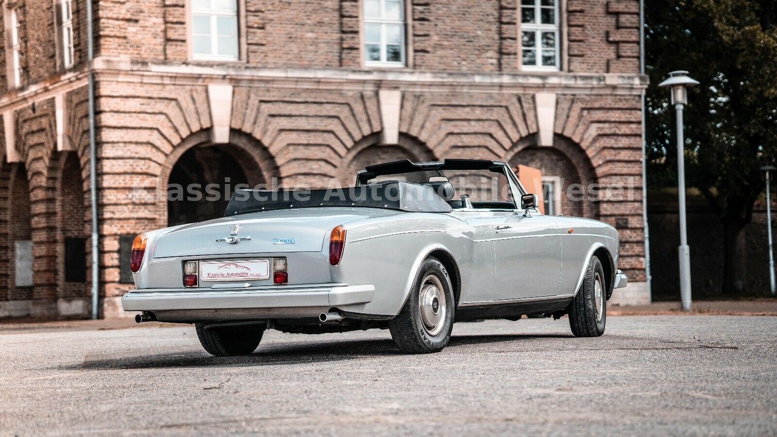 Fahrzeugabbildung Rolls-Royce Corniche/Deutsch mit orig. 13.636 km/Einzigartig