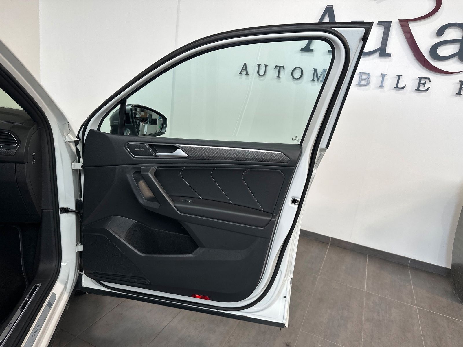 Fahrzeugabbildung Volkswagen Tiguan Allspace 2.0 TDI DSG 4M R-Line NAV+LED
