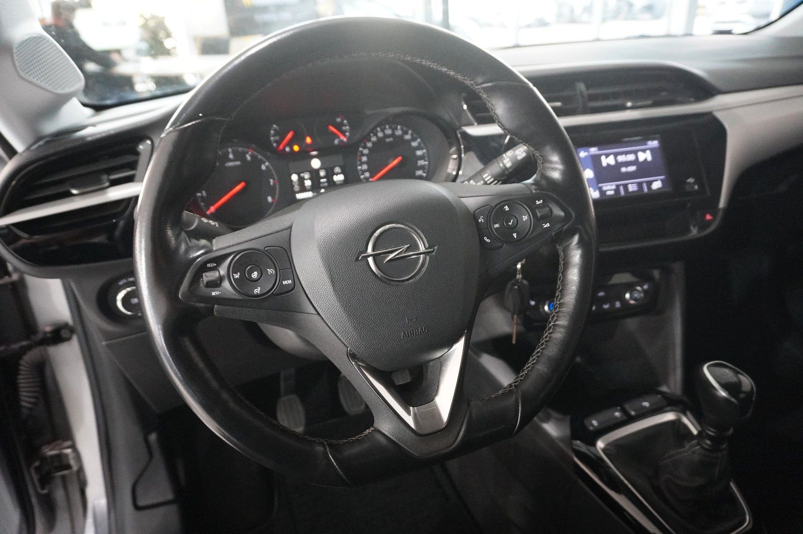Fahrzeugabbildung Opel Corsa F 1.2 EDITION KLIMA/SHZ/PDC/SPORT/TEMP.