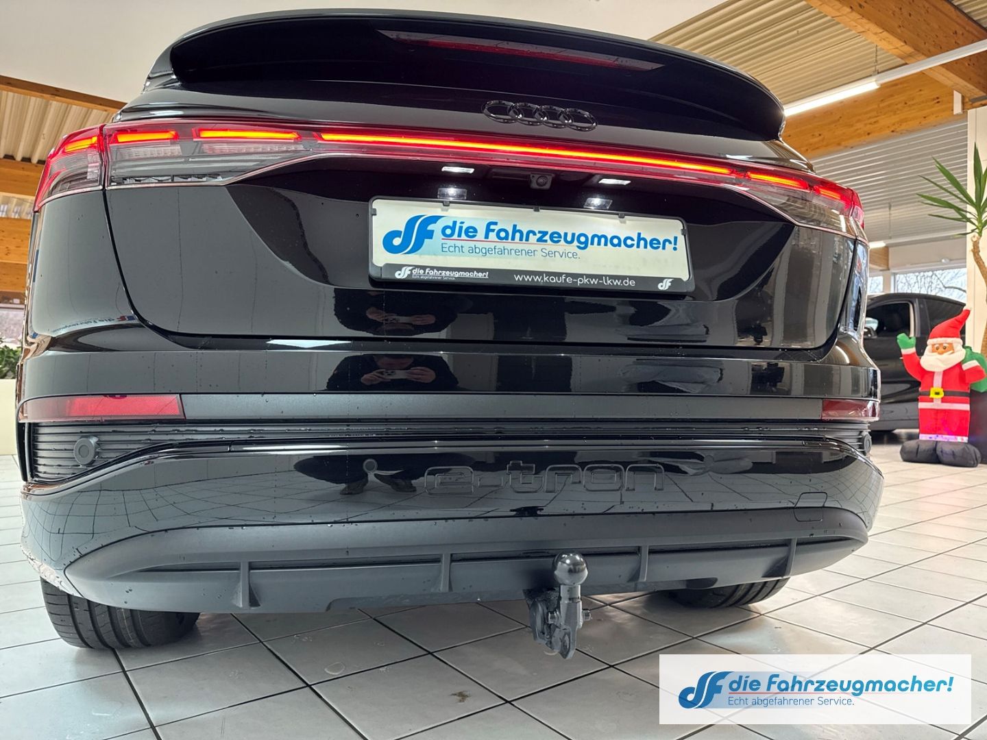 Fahrzeugabbildung Audi Q4 e-tron Sportback 40 Sportpaket AHK-klappbar N