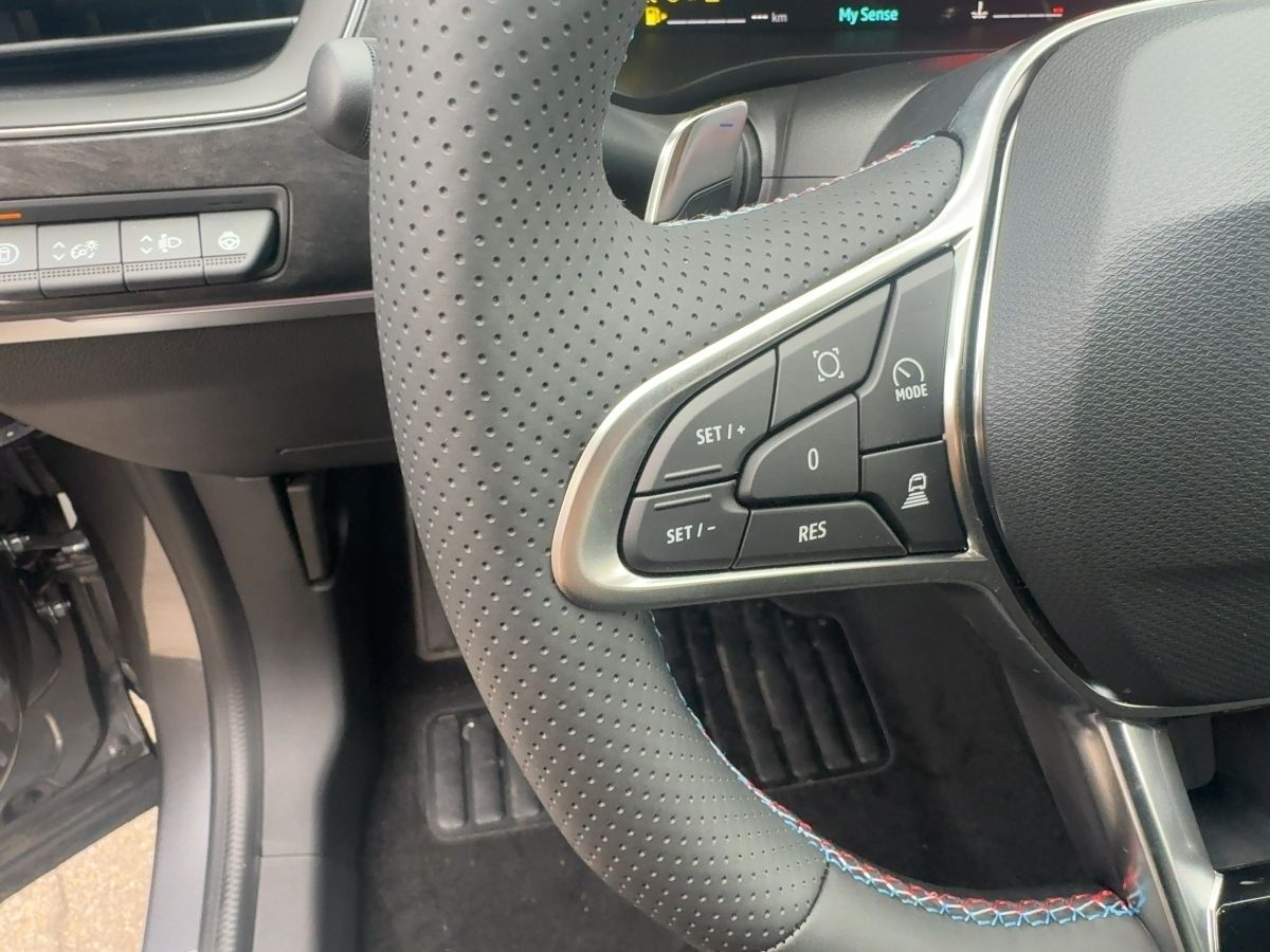 Fahrzeugabbildung Renault Arkana Esprit Alpine 160 EDC 360 Grad Kamera+EPH