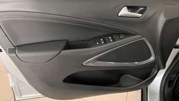 Fotografie 8 des Opel Crossland (X) Crossland 1.2 Automatik Elegance Paket