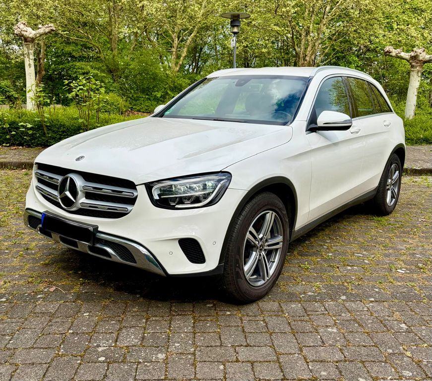 Image of Mercedes-Benz GLC 200