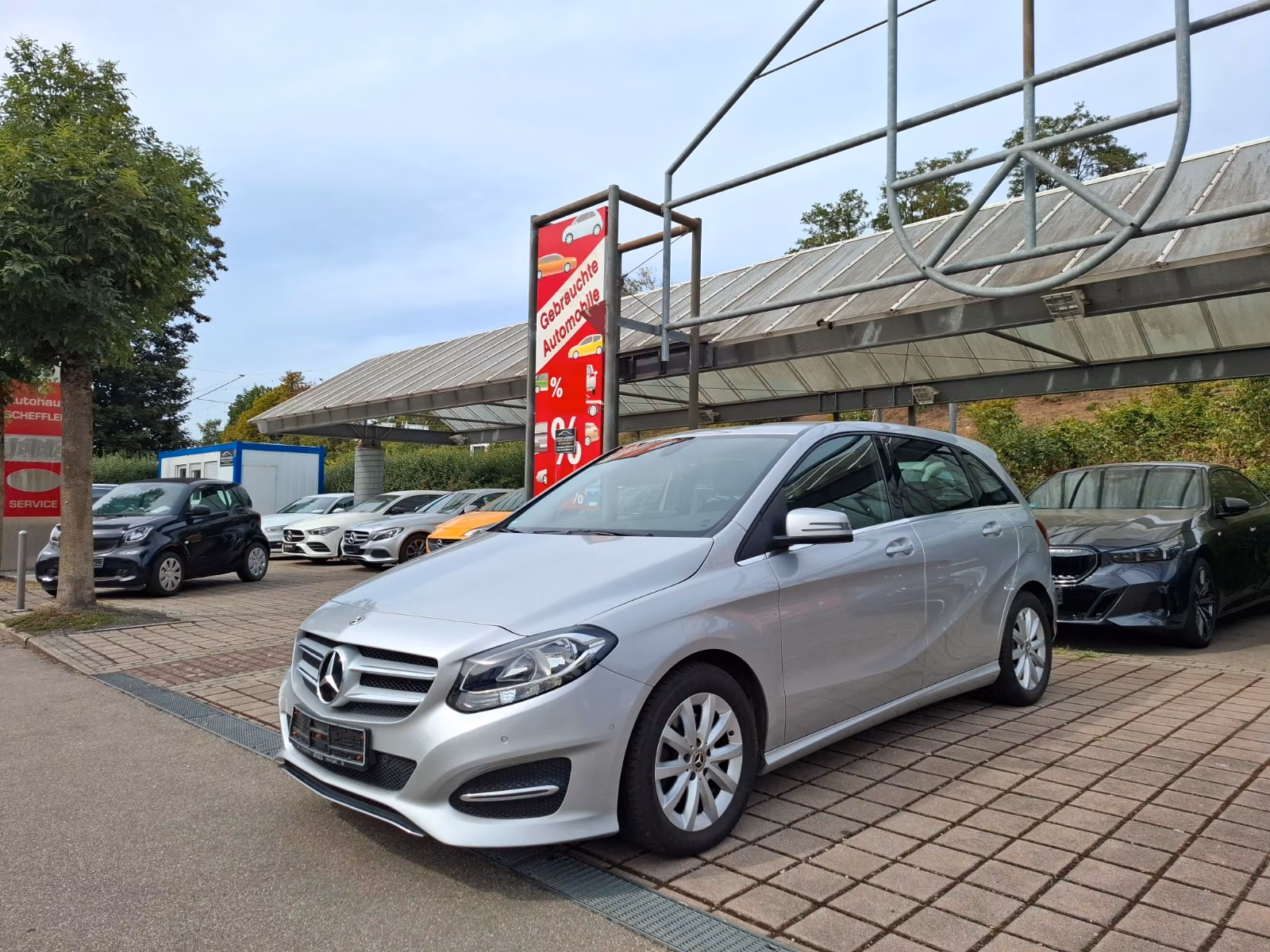 Mercedes-Benz B200d 7G-DCT Navi AHK 2.Hand *VOLL SCHECKHEFT*