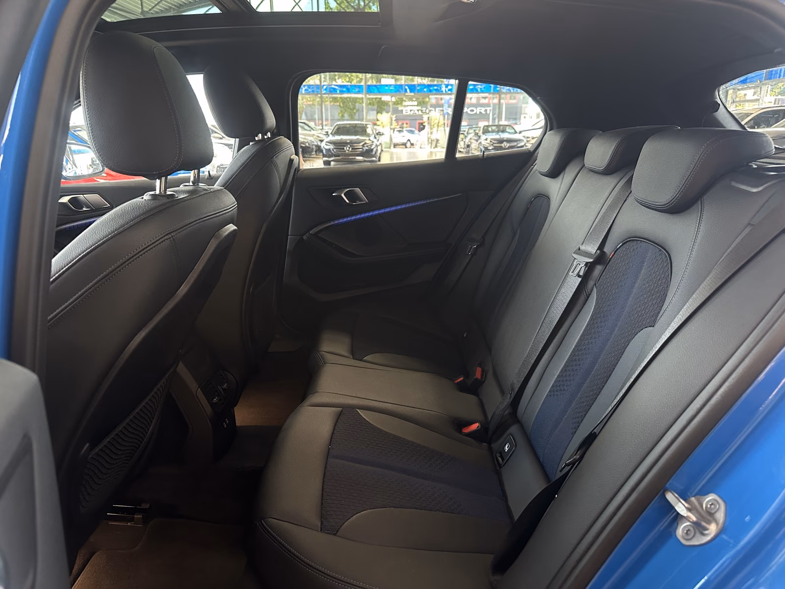BMW 118 i M-Sport Leder Pano R.Cam Navi LED SHZ, миниатюра 14