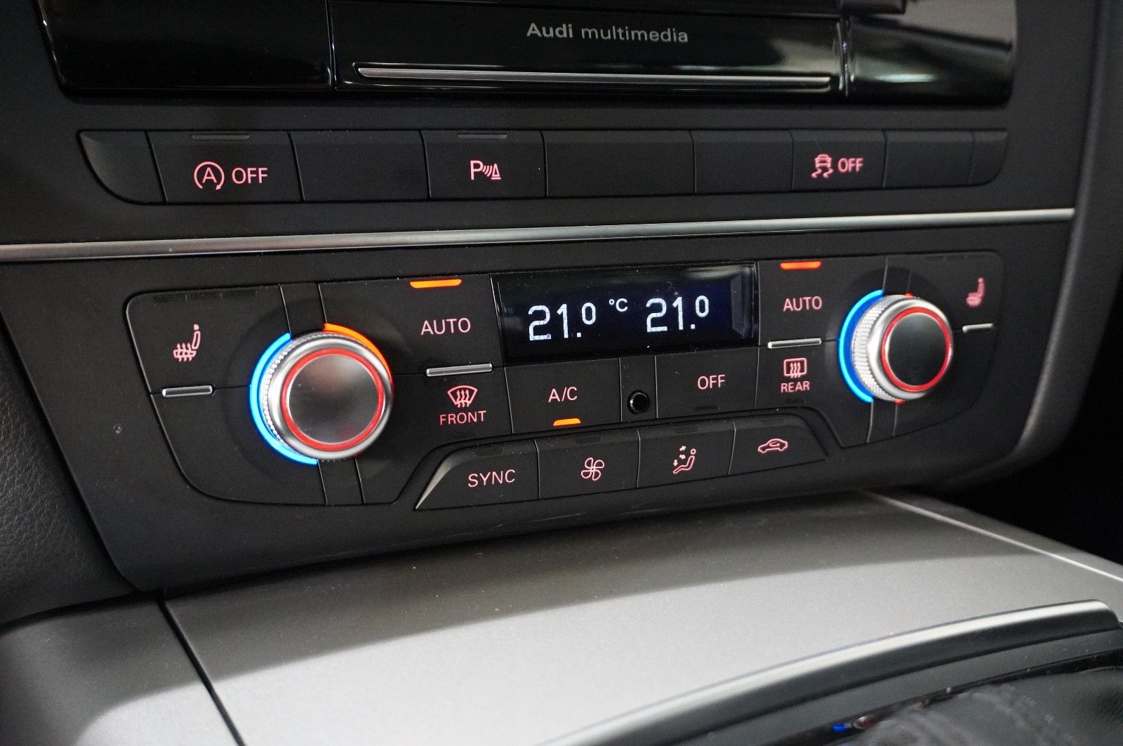 Fahrzeugabbildung Audi A6 Avant 2.0 TDI ULTRA S-TRONIC NAVI/LED/SHZ/AHK