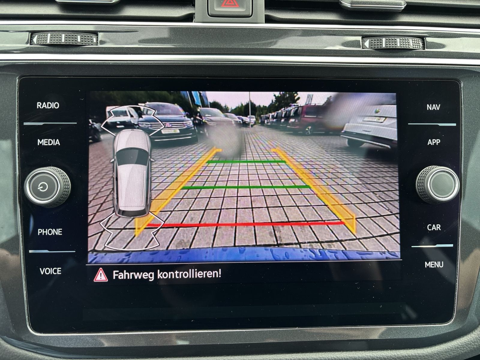 Tiguan 2.0 TSI R 4Motion, PANO, Design Paket, Re