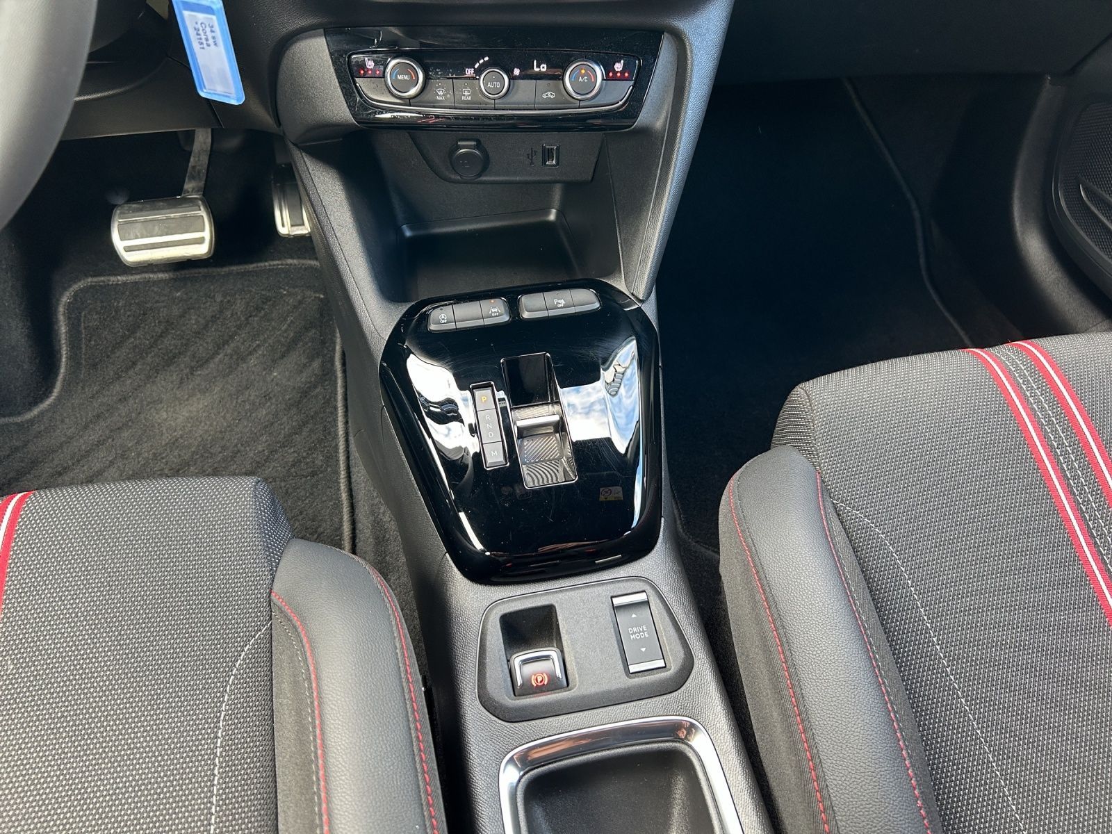 Fahrzeugabbildung Opel CORSA F GS LINE 1,2l 96kW AT PDC/LED/CAM/CARPLAY
