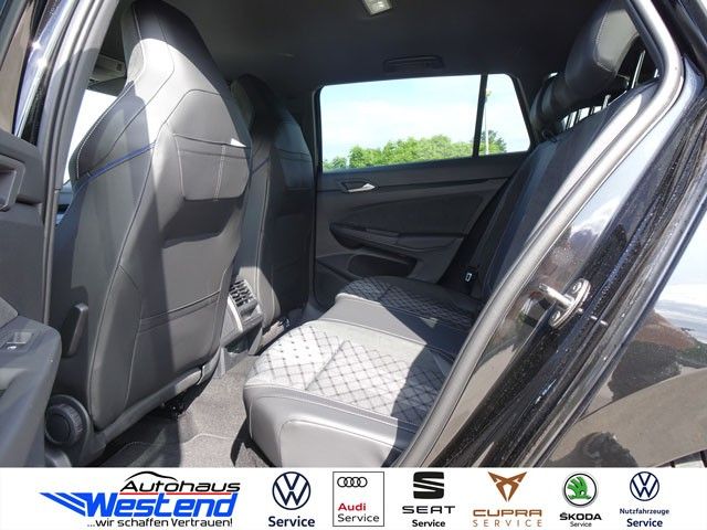 Fahrzeugabbildung Volkswagen Golf Var. R-Line 1.5l TSI 110kW DSG LED Navi