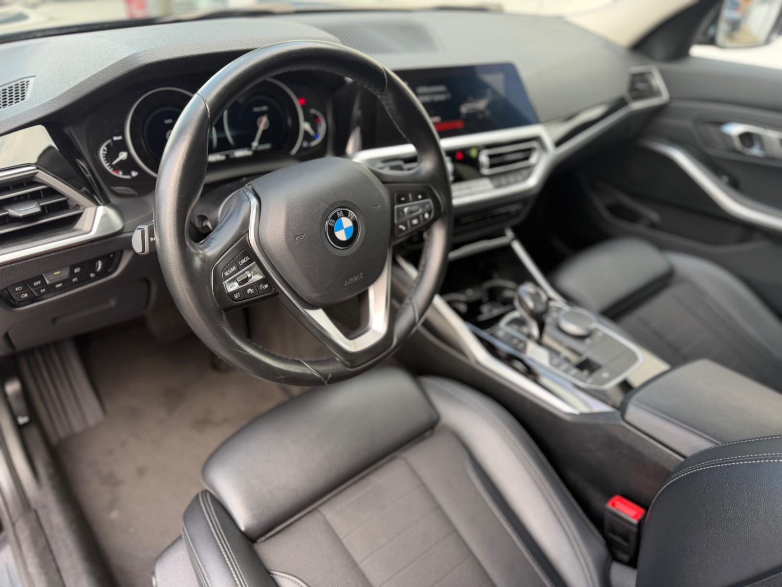 BMW 318d Touring  SportLine*ACC*AMBIENTE*17-ZOLL*LED