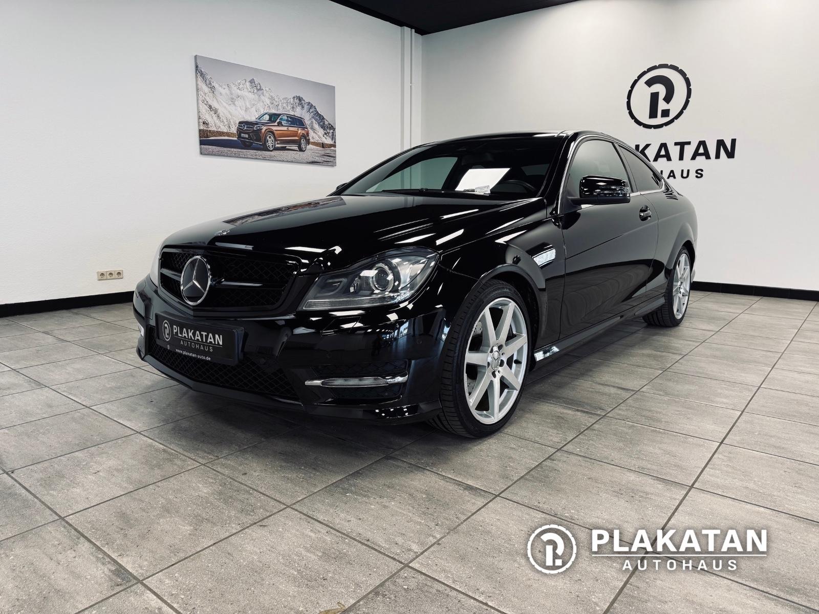 Mercedes-Benz C 250 Coupe AMG Line Panorama Harman Kardon
