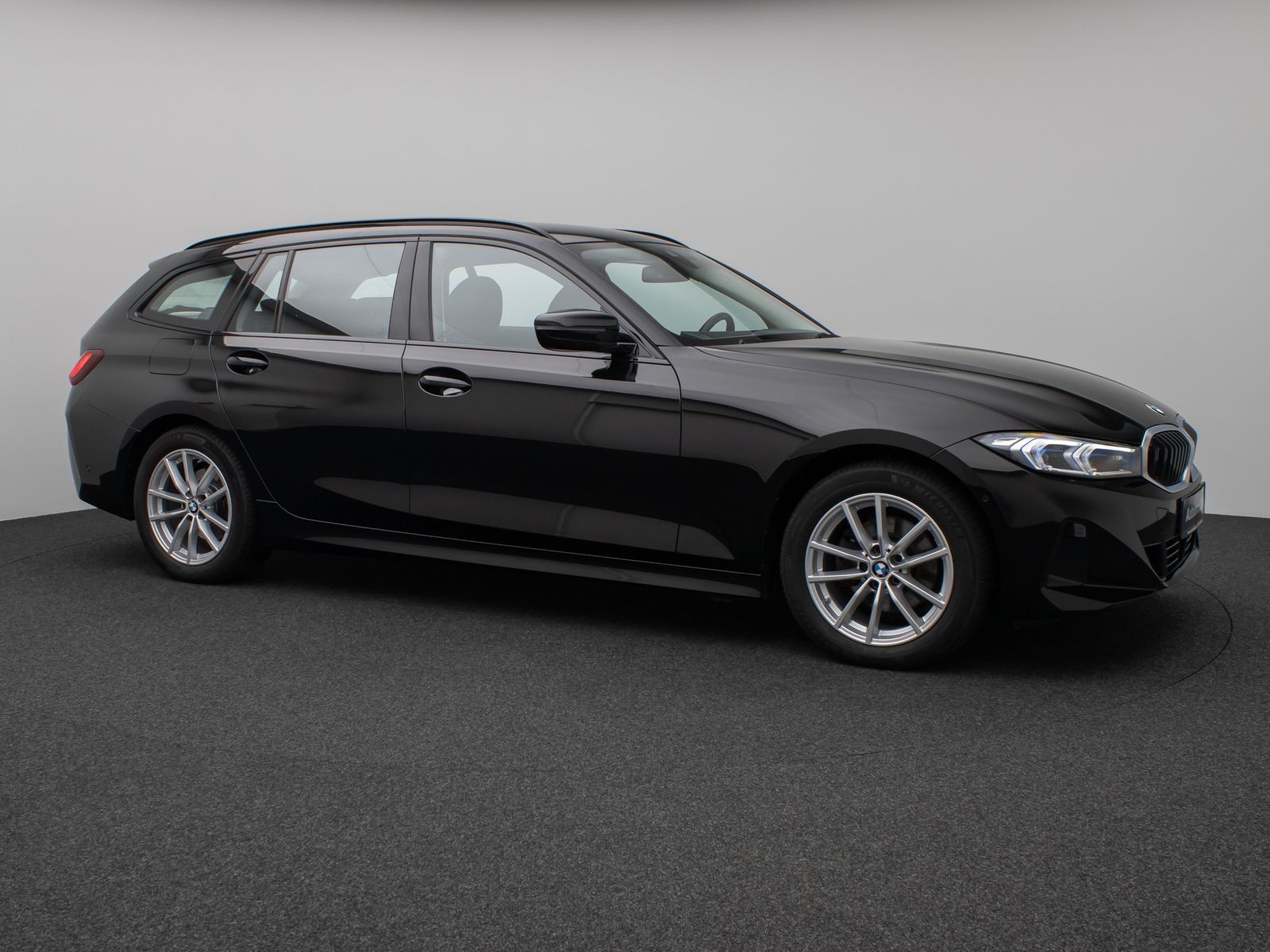 Fahrzeugabbildung BMW 320d xD Stop&Go DAB Kamera HUD Komfort Widscreen
