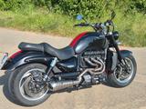 Triumph Rocket3 Roadster - TRIUMPH CHOPPER