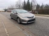 Toyota Auris 2.0, D-4D, KM. 269 - Toyota Auris mit Diesel-Antrieb: 2.2