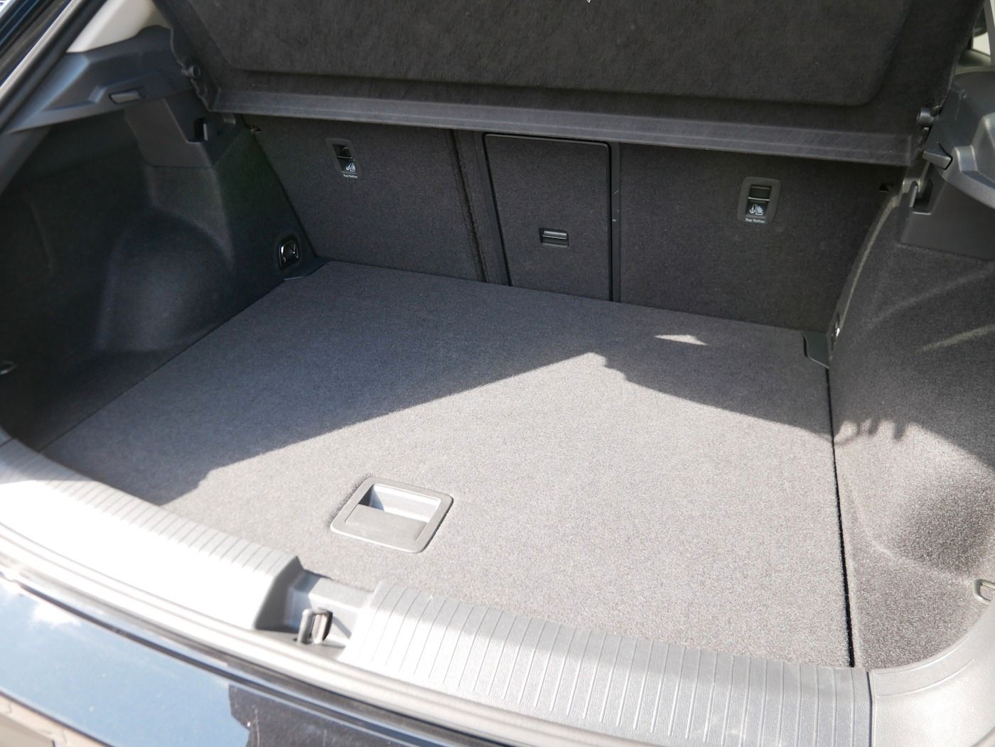Fahrzeugabbildung Volkswagen T-Roc 1.0 TSI Life NEU35T LED NAVI SHZ Allwetter