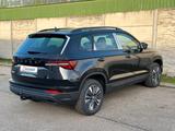 Skoda 1.5TSi 130 Jahre DSG KESSY KAMERA eHK LM17"AHK - Skoda Karoq mit Benzin-Antrieb: Geländewagen, Automatik