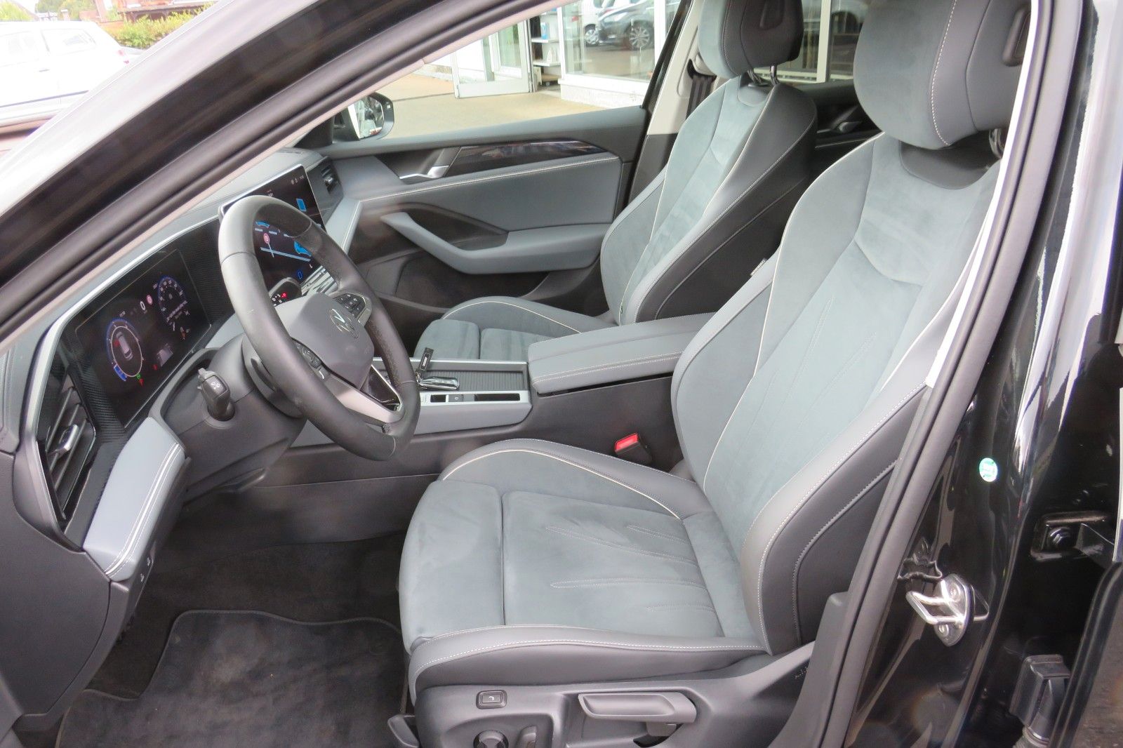Fahrzeugabbildung Volkswagen Passat Variant 2.0 TDI BUSINESS NEUES MODEL 1.H