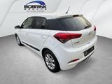 Hyundai i20 blue Passion PDC SHZ Klima Allwetter - Hyundai i20 Gebrauchtwagen in Bremen