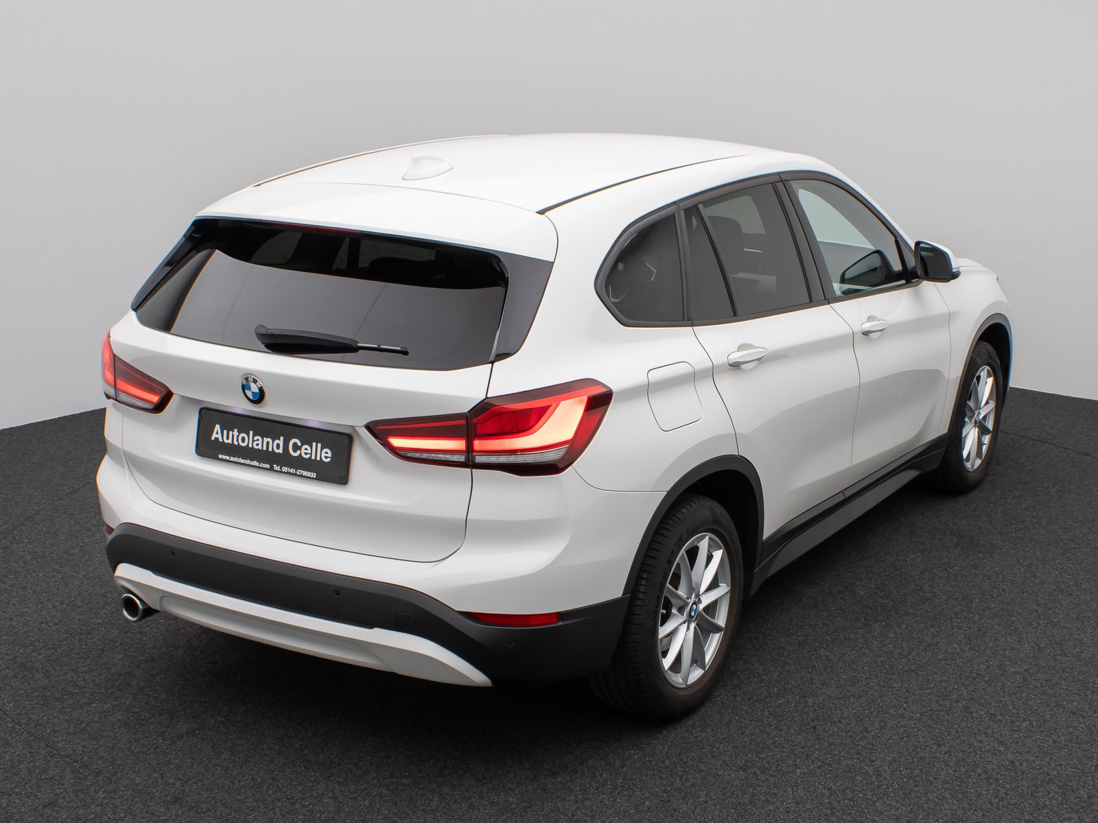 Fahrzeugabbildung BMW X1 sD18i DAB Navi Parkassist Geschwindigkeitsreg