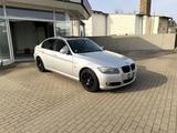 BMW 320 d Lim.GSD*XENON*MFL*KLIMA*17ZOLL*NAVI*TEMP - BMW 320 aus 2011: 320d