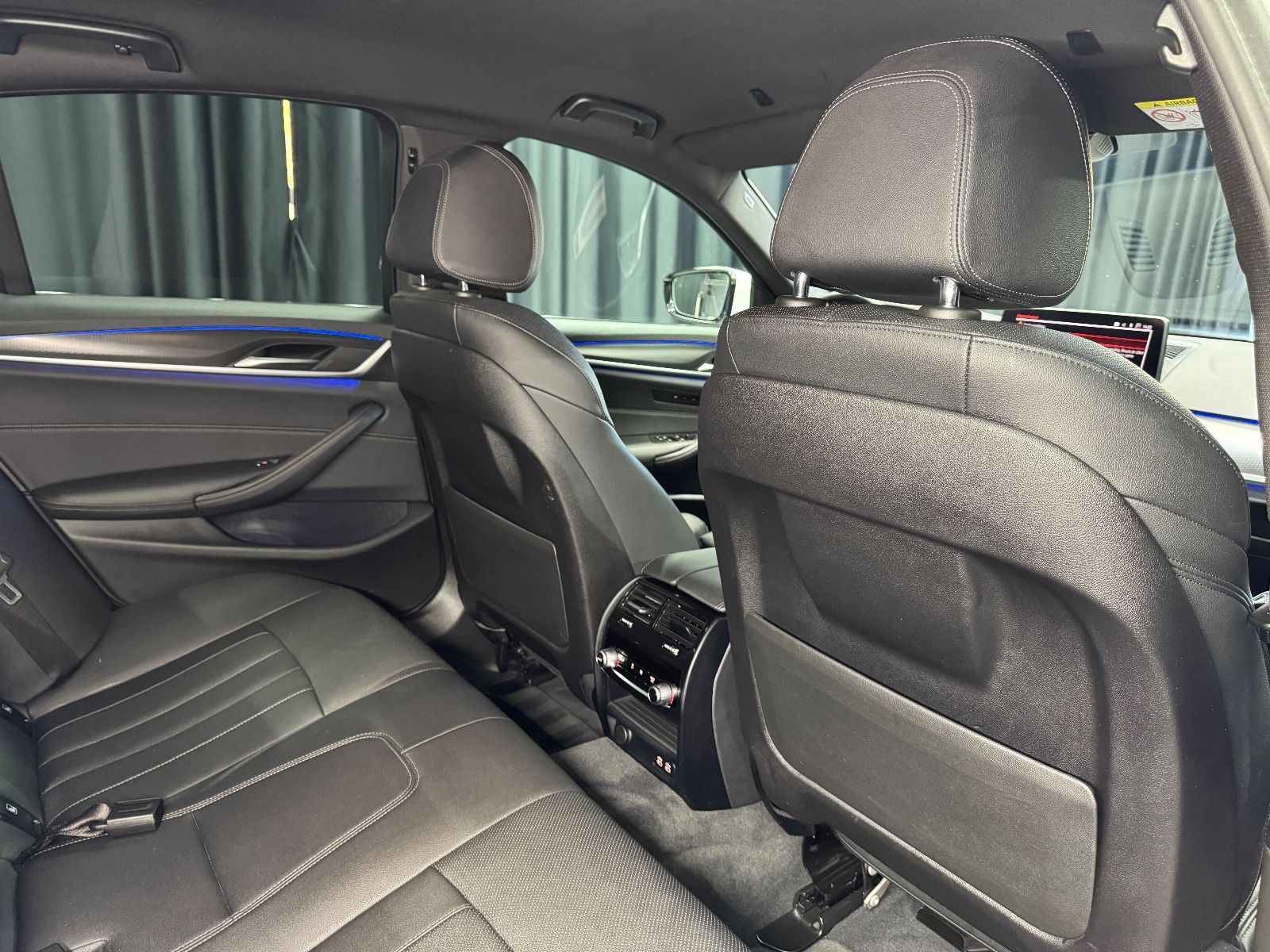 Fahrzeugabbildung BMW 520d xDrive M Sport|HEAD-UP|ACC|LASER|