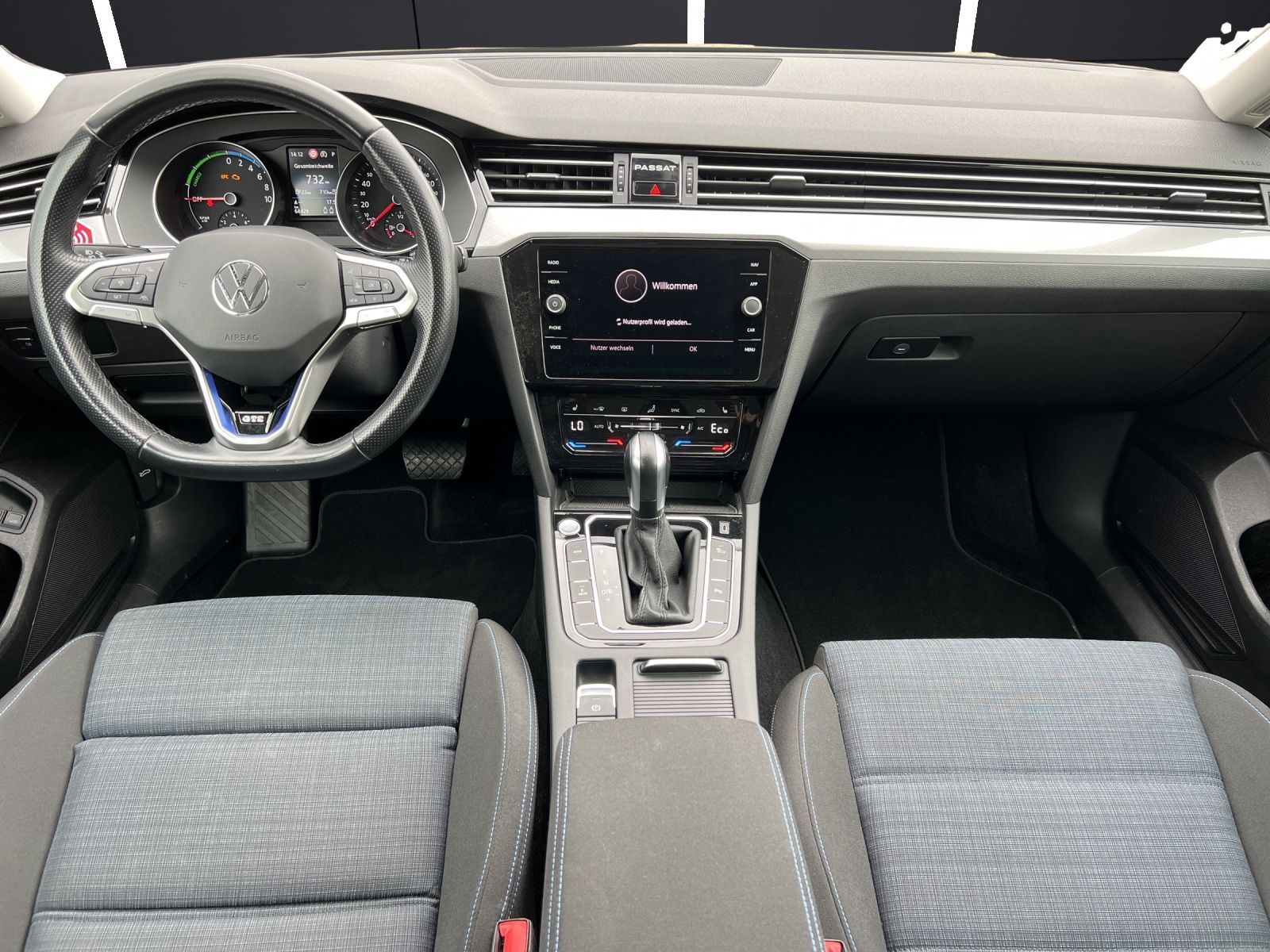 Fahrzeugabbildung Volkswagen Passat Variant GTE 1.4 TSI DSG LED Navi ACC SHZ