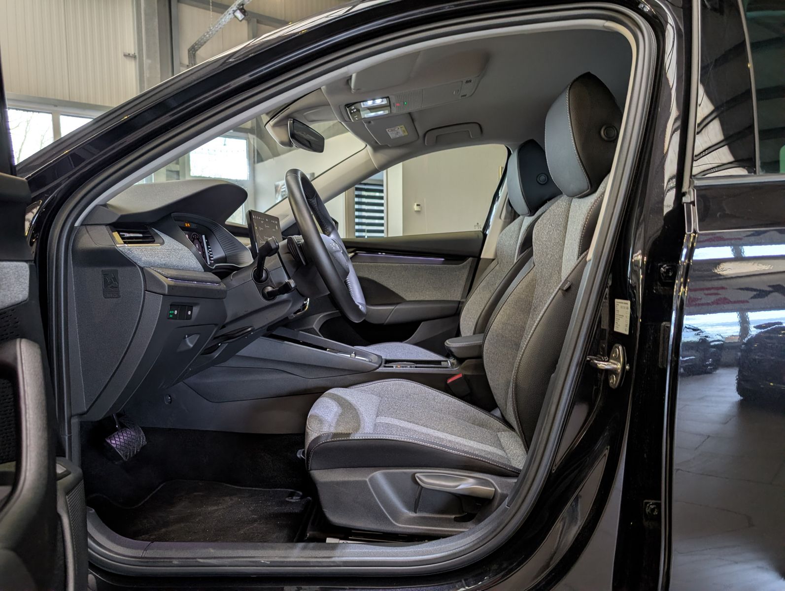 Fahrzeugabbildung SKODA Octavia 1.5 TSI mHEV DSG ACC Style-Paket AHK 17"