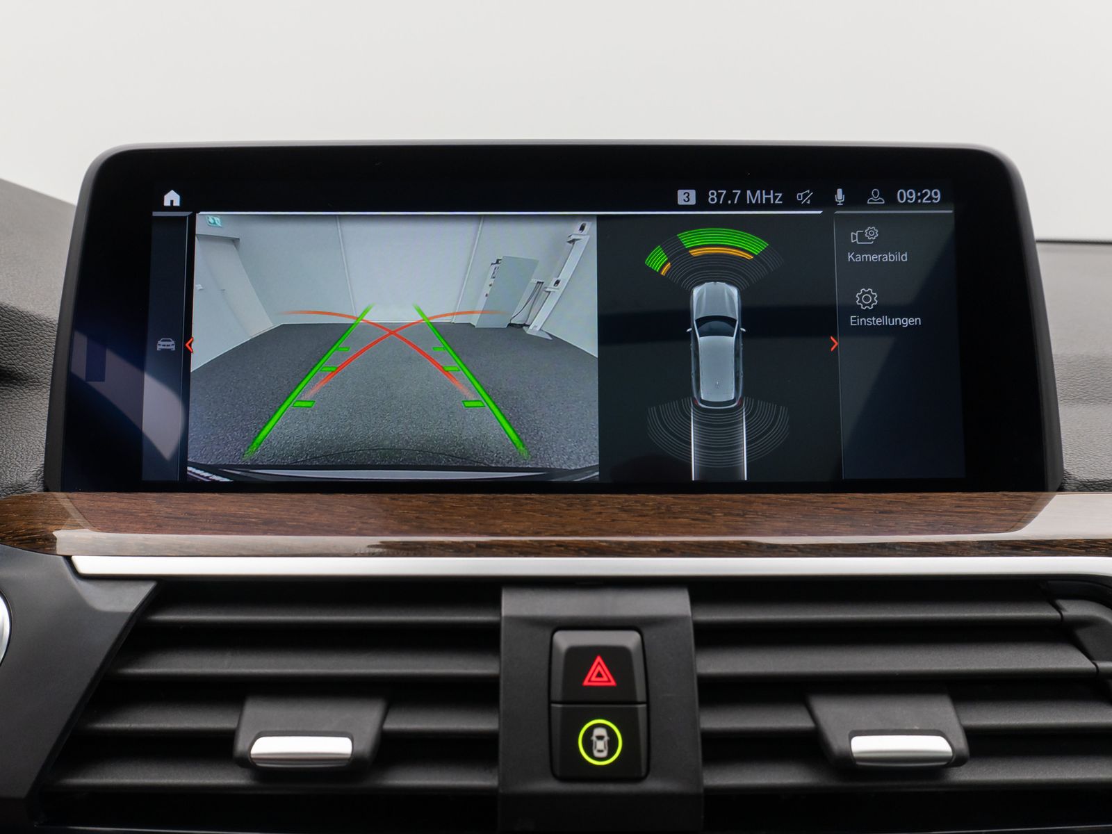 Fahrzeugabbildung BMW X3 xD30i xLine Panoram Kamera HiFi Komfort Sport