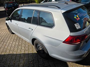 Volkswagen Golf - 9
