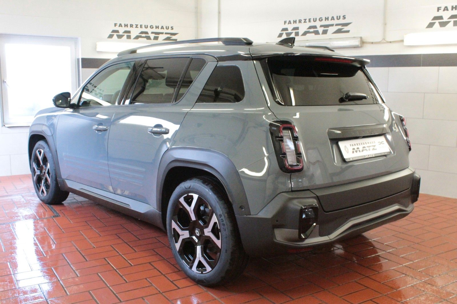 Fahrzeugabbildung Renault R 4 E-Tech 150 Comfort Range Techno Winter-Paket