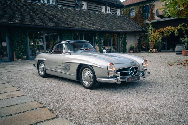 Mercedes-Benz 300 SL Roadster mit Scheibenbremsen ab Werk