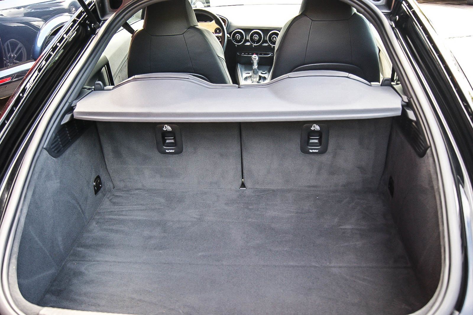 Fahrzeugabbildung Audi TT Coupe 2.0 TFSI S-tronic QUATTRO VIRTUAL LED