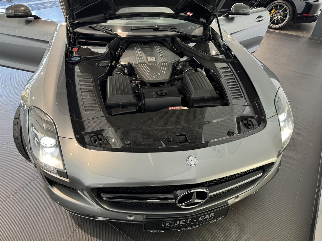 Mercedes-Benz SLS AMG