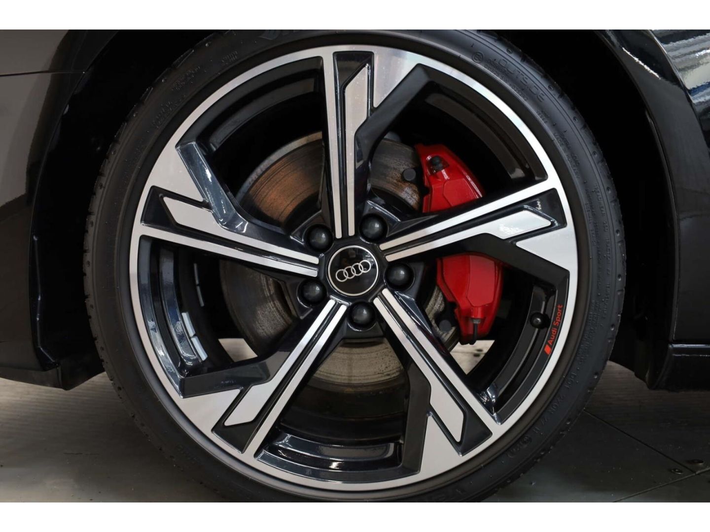 Audi A4 Avant 45 TFSI quattro S line competition plus foto 8