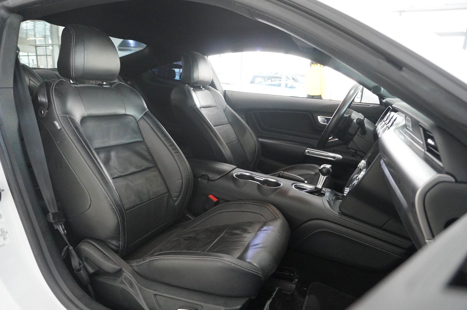 Fahrzeugabbildung Ford Mustang GT 5.0 TI-VCT (EU) NAVI/LED/KAMERA/B&O