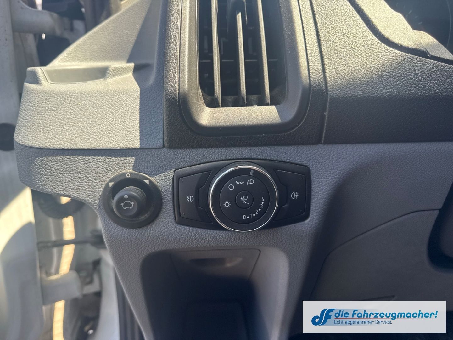 Fahrzeugabbildung Ford Transit Kombi 350 L3 Trend Temp Tel.-Vorb. *2020