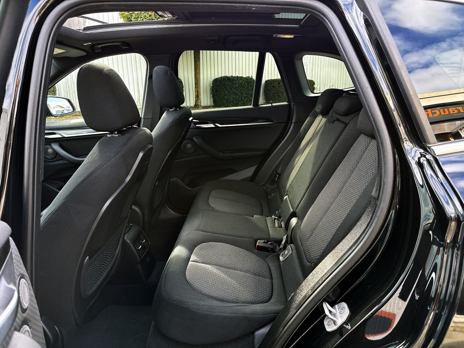 Fahrzeugabbildung BMW X1 xDrive25e Advantage ACC KAM AHK PANO HUD H&K