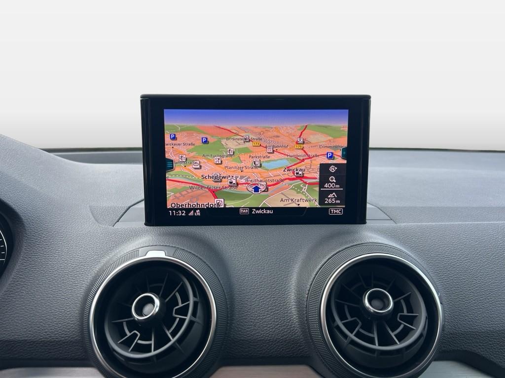 Audi Q2 35TDI quattro Basis LED Scheinwerfer, Navi