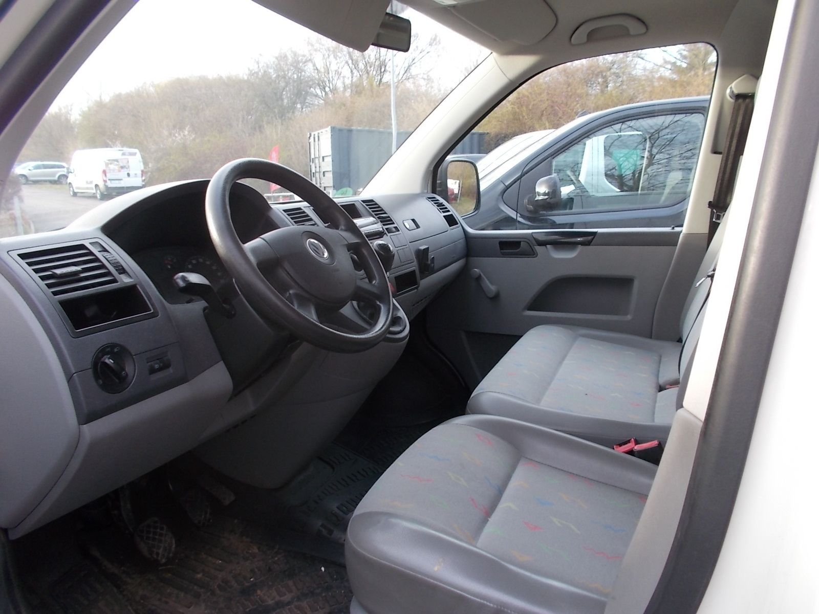 Fahrzeugabbildung Volkswagen Transporter T5 1.9 TDI (84 PS)