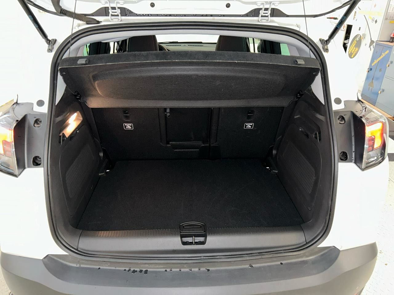Fahrzeugabbildung Opel Crossland Elegance/Allwetter/AGR/Kamera!