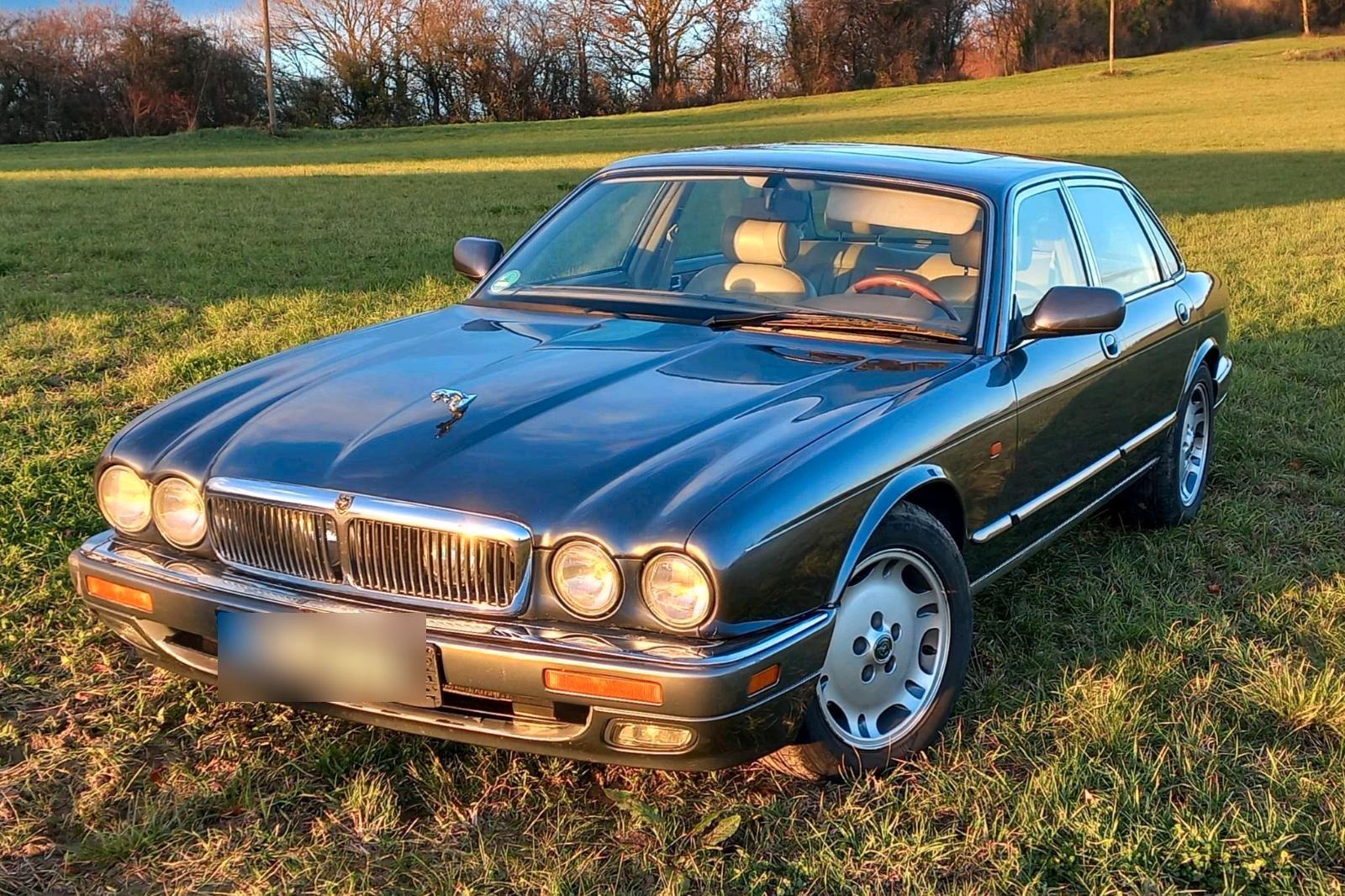 Jaguar XJ6