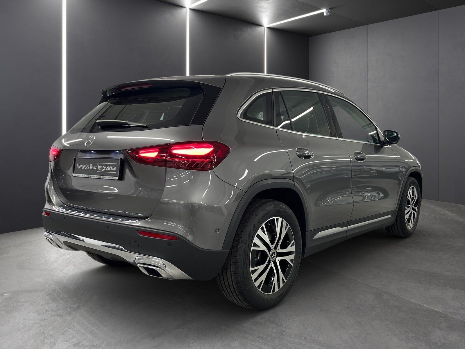 Fahrzeugabbildung Mercedes-Benz GLA 180 Progressive Adv.*Distronic*Totwinkel*LED