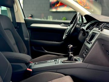 Volkswagen Passat Variant - 7