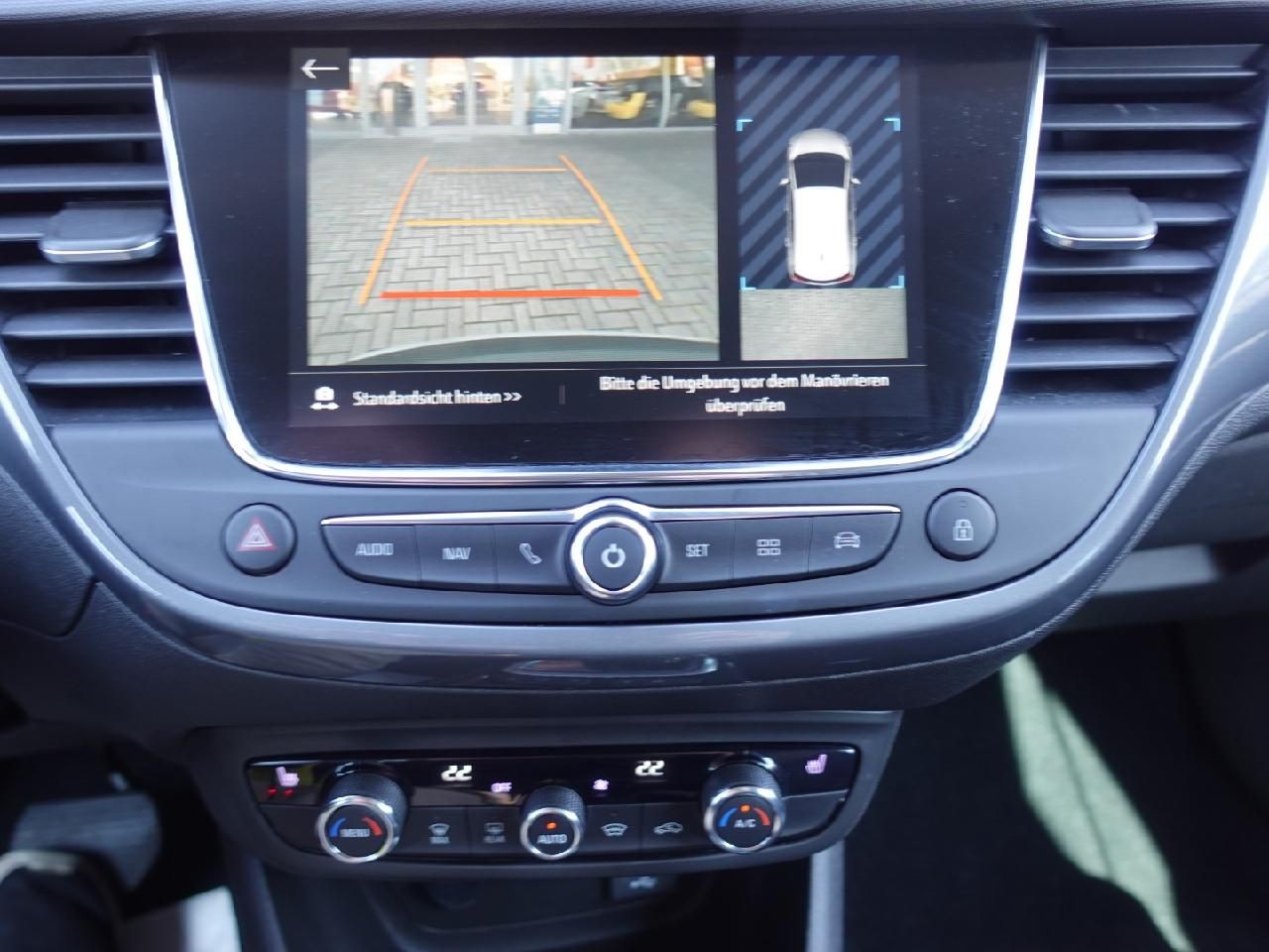 Fahrzeugabbildung Opel Crossland 1,2 Elegance Automatik Anhängerkupplun